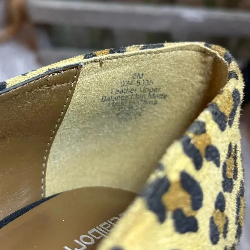 Liz Claiborne Leopard Pump Size 8. Non slip bottom. 3” Heel. - Picture 8 of 9